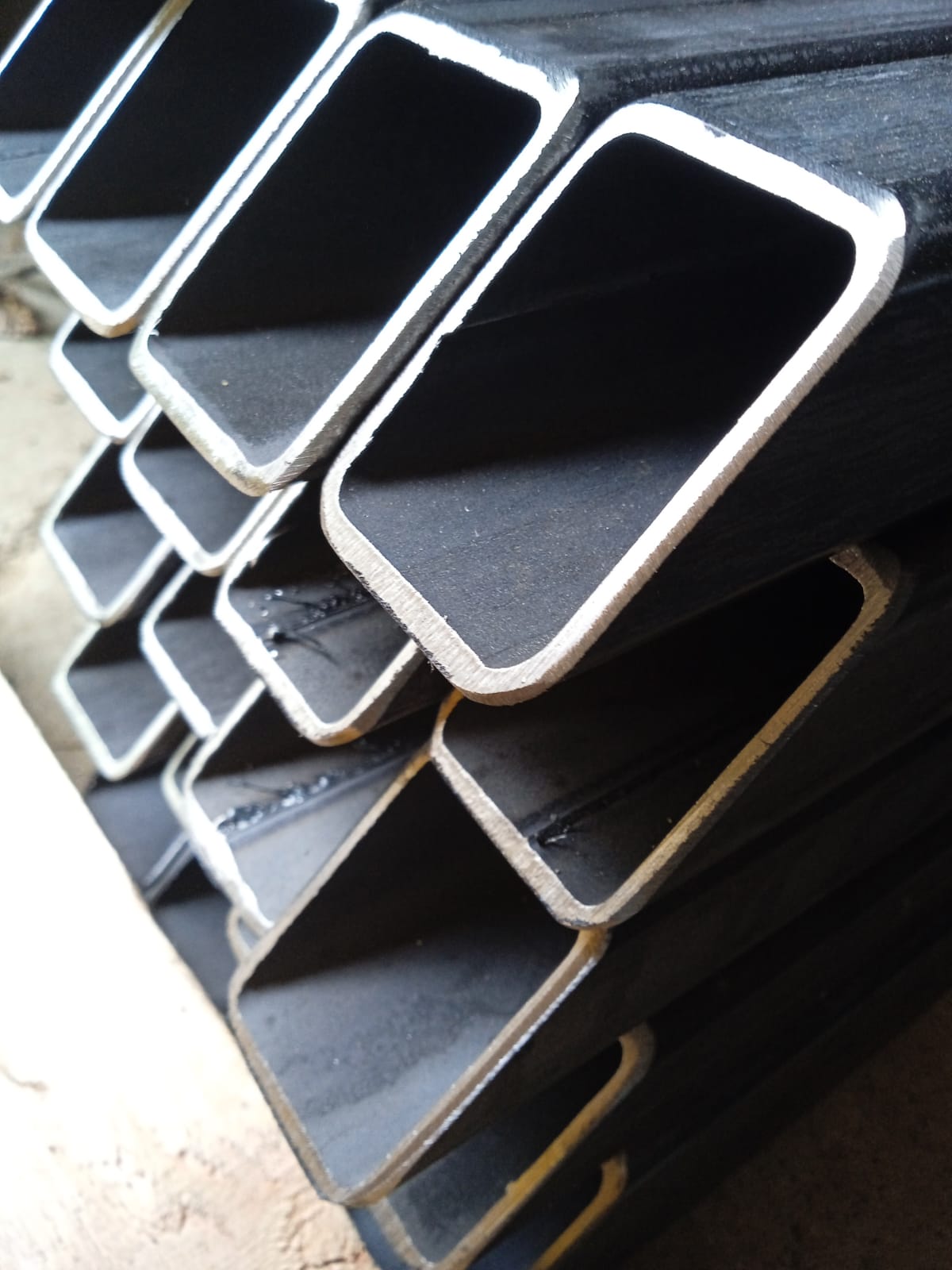 Profilés carrés acier